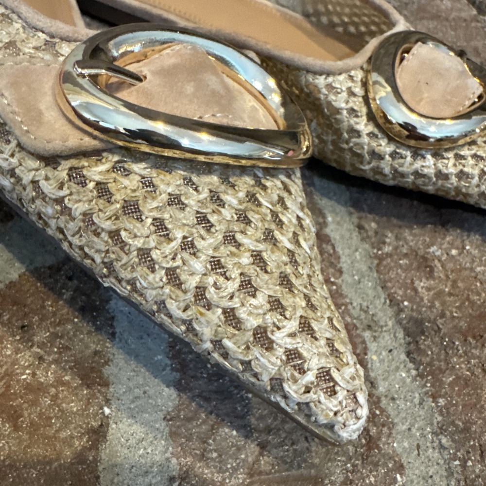 Steve Madden Women's Ira Raffia Mule Point Toe Size 8.5 Gold Buckle Detail #573 - Picture 11 of 16